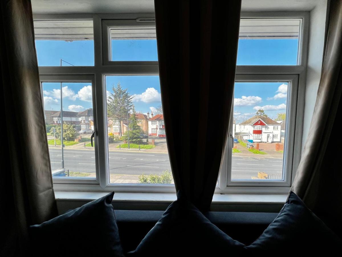 Luxury Suites Near Wembley Stadium, Wembley Arena, London Designer Outlet Екстер'єр фото